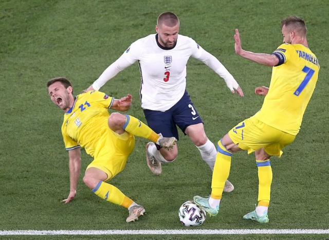 开云入口-肖伯特·卡洛斯在此 英格兰左闸岂容穆帅指指点点？